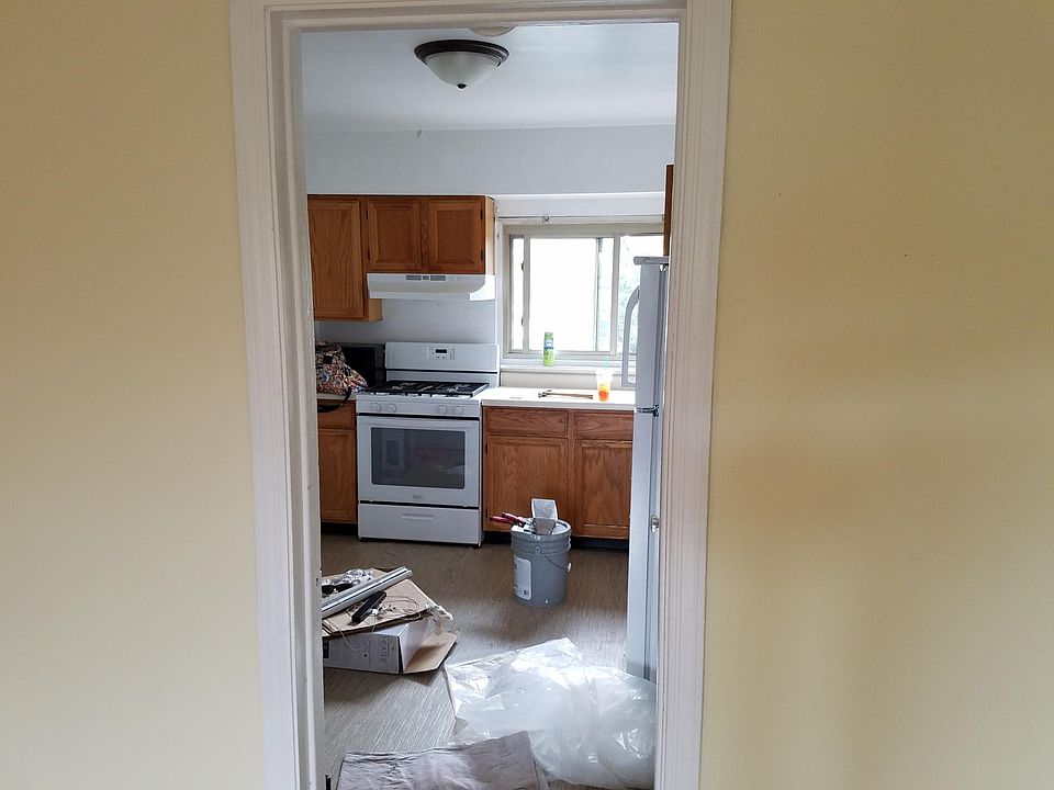 2nd image of 1510 N Harlem Ave APT 3N
