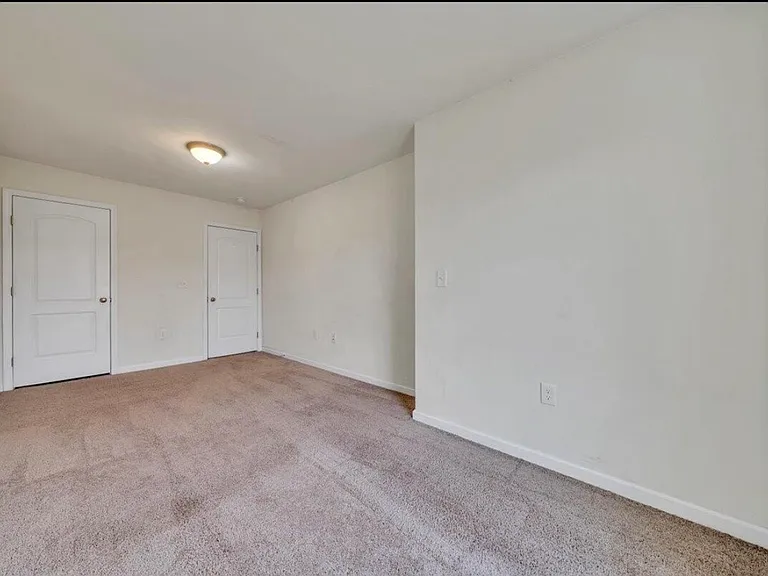 6810 Village Green Dr — Photo 14