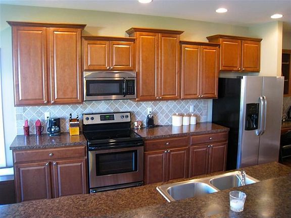 3rd image of 1010 Blue Bonnet Ct