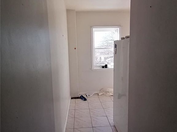 2nd image of 1474 Dufferin St