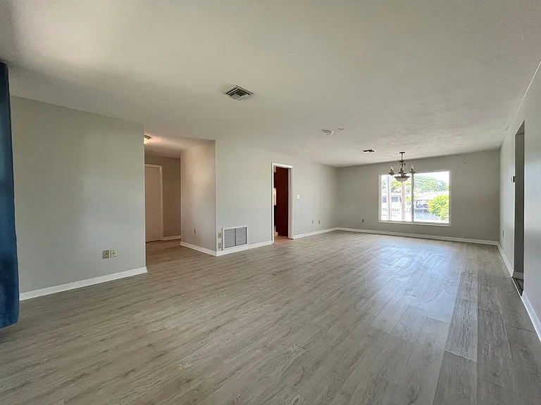 415 Aruba Ct — Photo 4