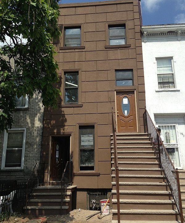 2nd image of 36 Woodbine St #A