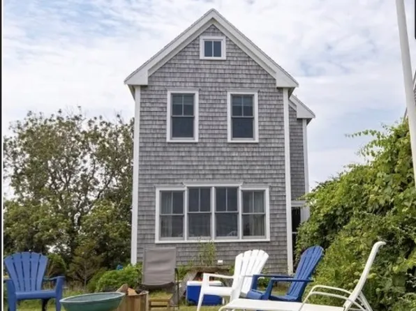 56 Plymouth Ave, Duxbury, MA 02332