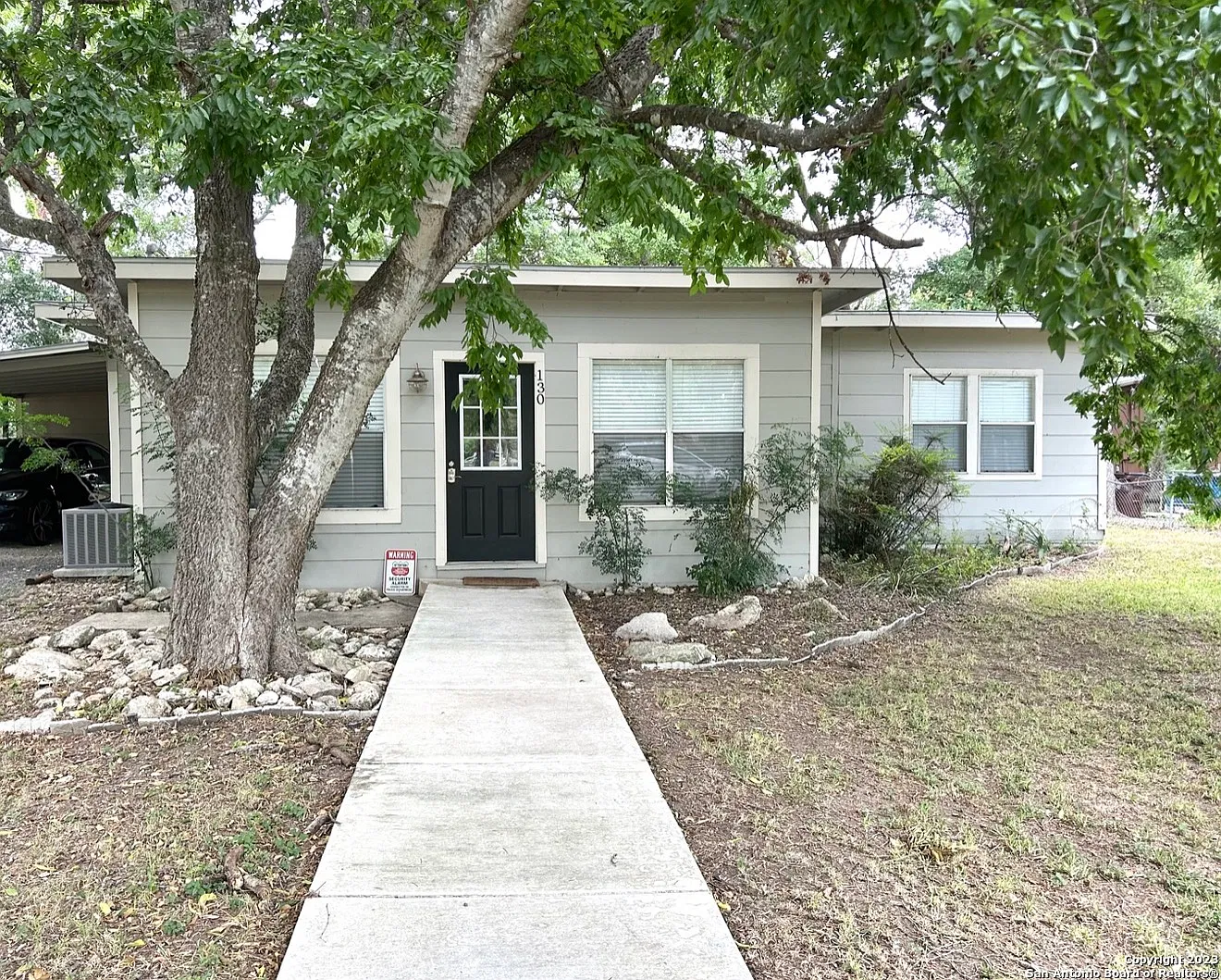 2 bed, 892 sqft, $2,000 — Photo 2