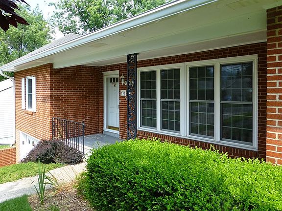 5th image of 730 E Stonewall Dr