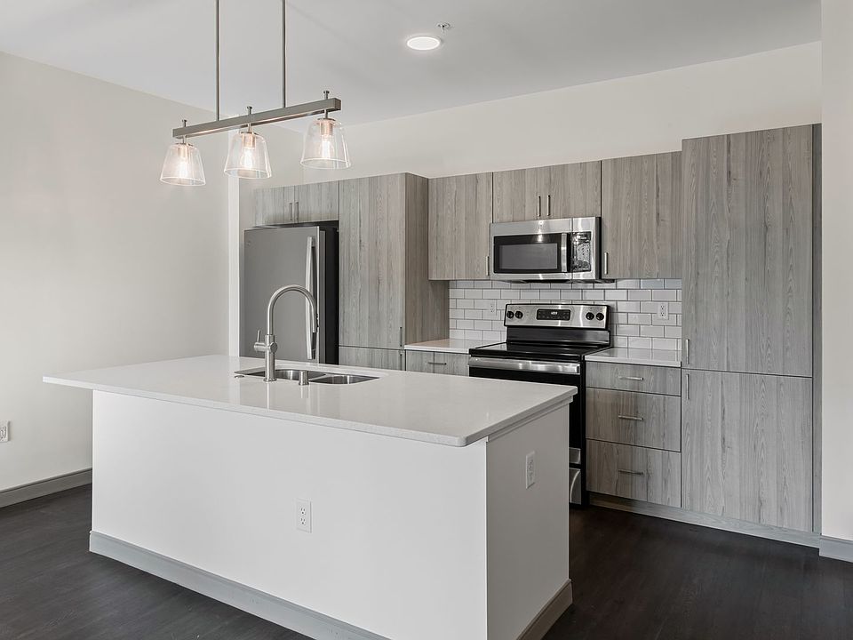1st image of 2420 E Capitol Dr #205