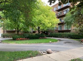 901 Hinman Ave APT 1A, Evanston, IL 60202