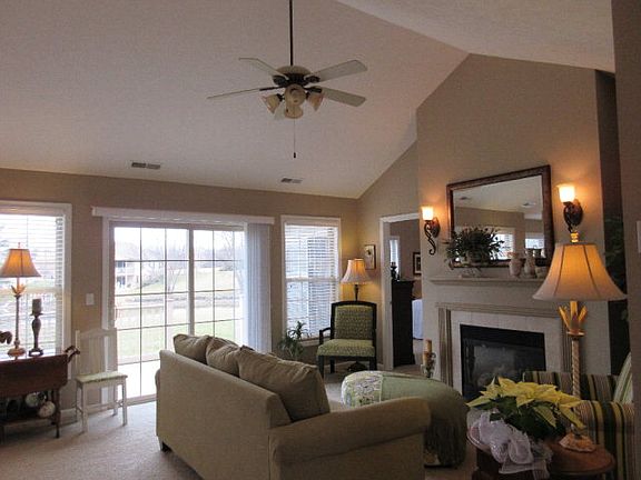 4th image of 4131 Beech Dr
