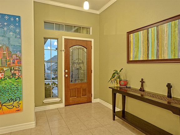 4th image of 249 Canterbury Dr
