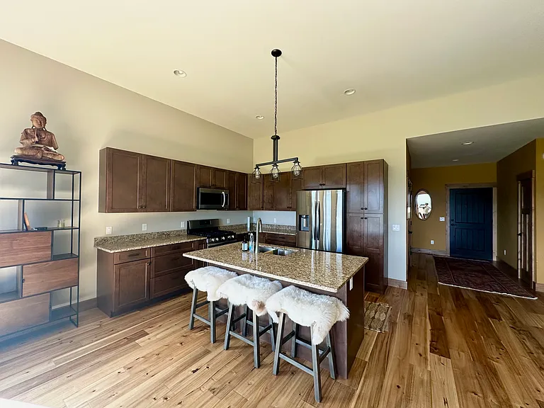 524 Badger Trl S — Photo 12