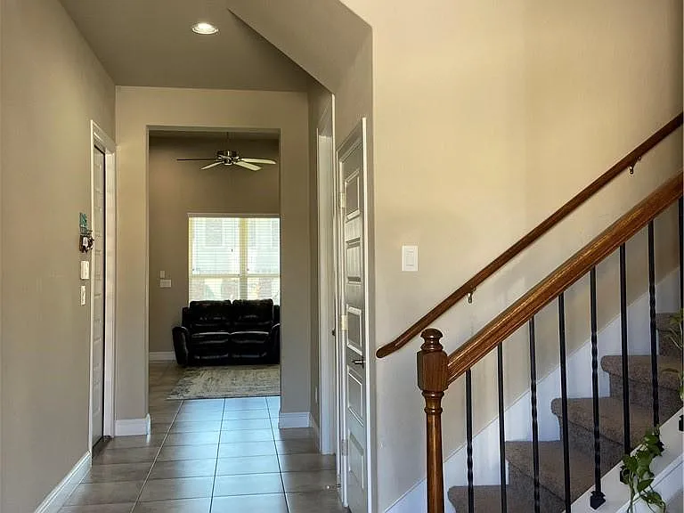 2905 Waterson St — Photo 22