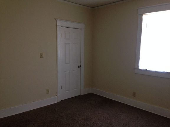 4th image of 685 E Gage Ave