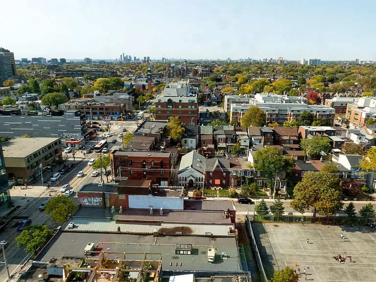 484 Spadina Ave — Photo 99