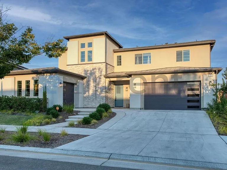 4721 Overstone Ave — Photo 4