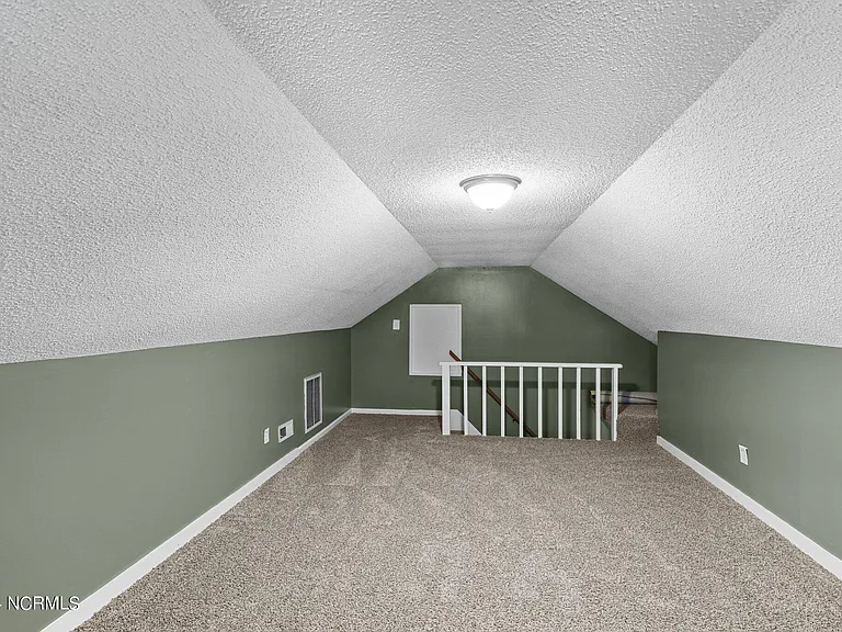 5722 Gondolier Dr — Photo 34