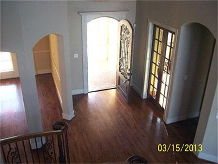 4th image of 1109 Clifton Ln