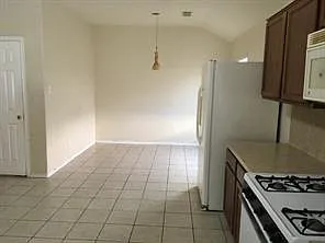 18235 Sorrell Oaks Ln — Photo 3