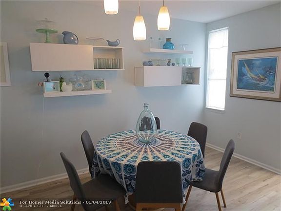 5th image of 2002 Oceanwalk Ter APT 200