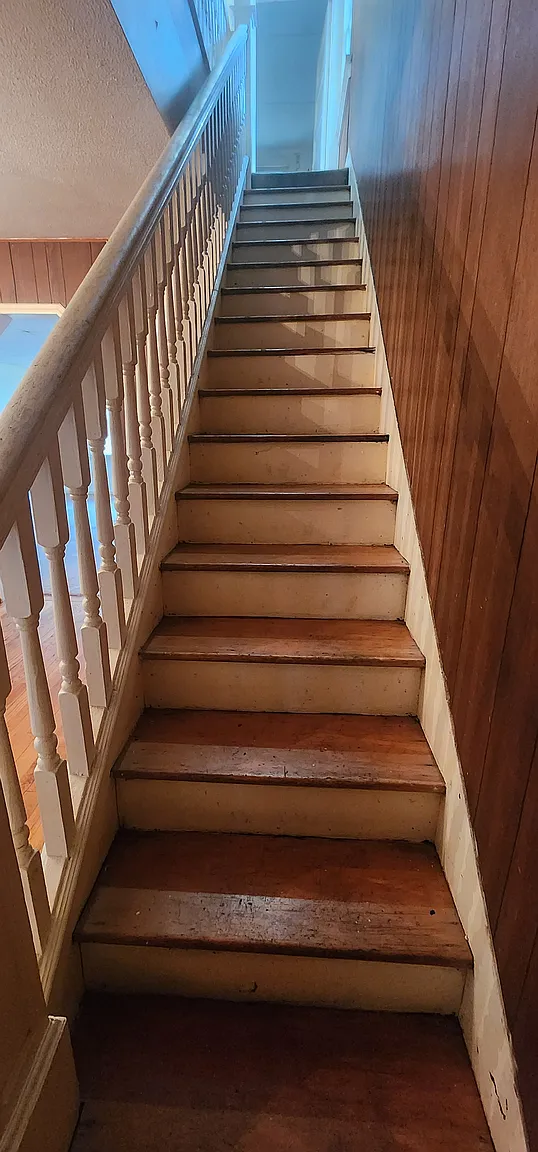 330 McKinley Ave photo 1