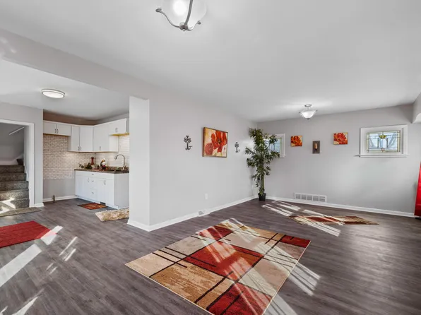 4849 N 105th St, Milwaukee, WI 53225