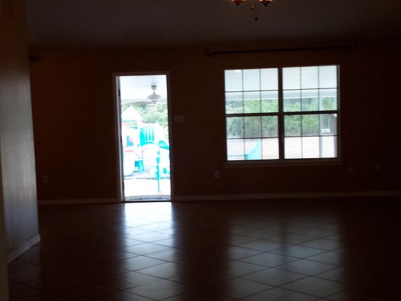 3rd image of 13809 Florida Cv