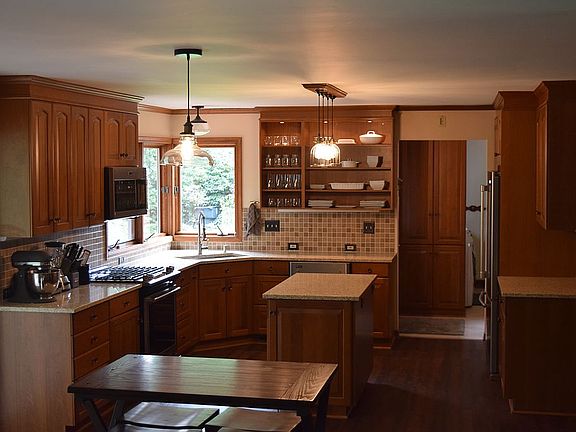 3rd image of 1848 Morningside Dr SE