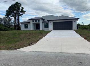 2507 32nd St SW, Lehigh Acres, FL 33976