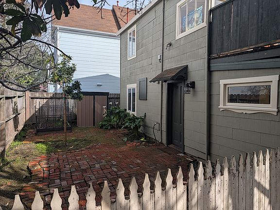 3rd image of 5530 Beaudry St APT C