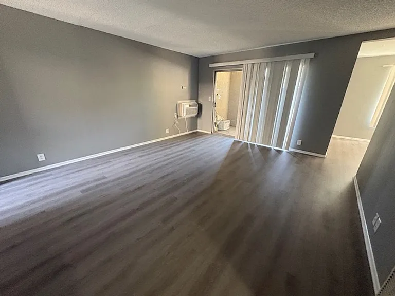 141 W Lambert Rd — Photo 13