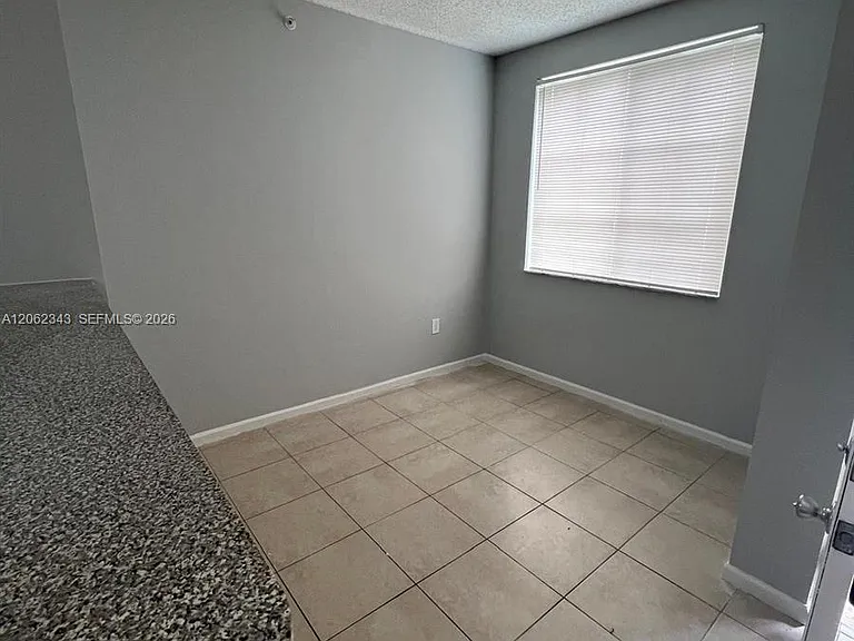 8020 N Nob Hill Rd #102 — Photo 3
