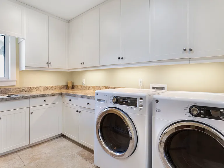 445 Palm River Blvd — Photo 7