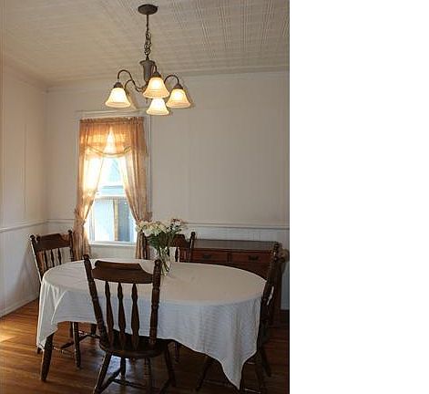 5th image of 205 E Heman St