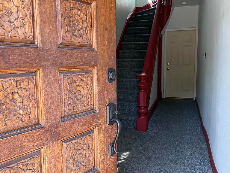 119 Marsellus Pl #2 — Photo 4
