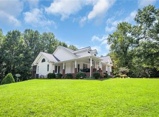 270 Hidden Meadows Rd, Cleveland, GA 30528