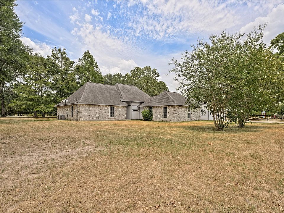 1st image of 323 County Road 2215