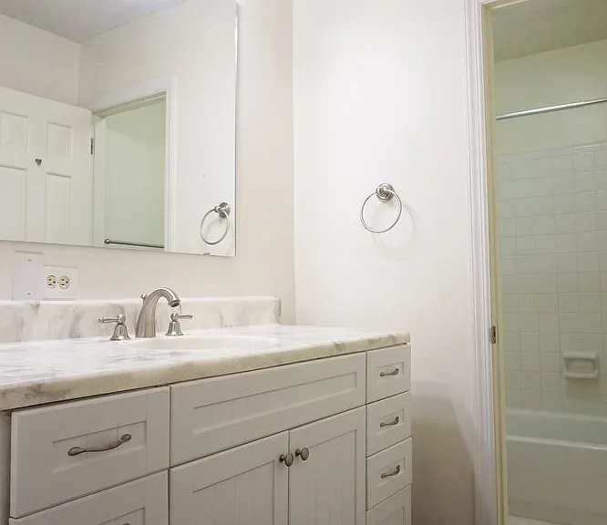 318 Foxhall Ct — Photo 26