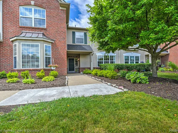 4449 Aster Blvd, Howell, MI 48843