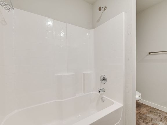 5th image of 17613 Hampton Park Dr #A