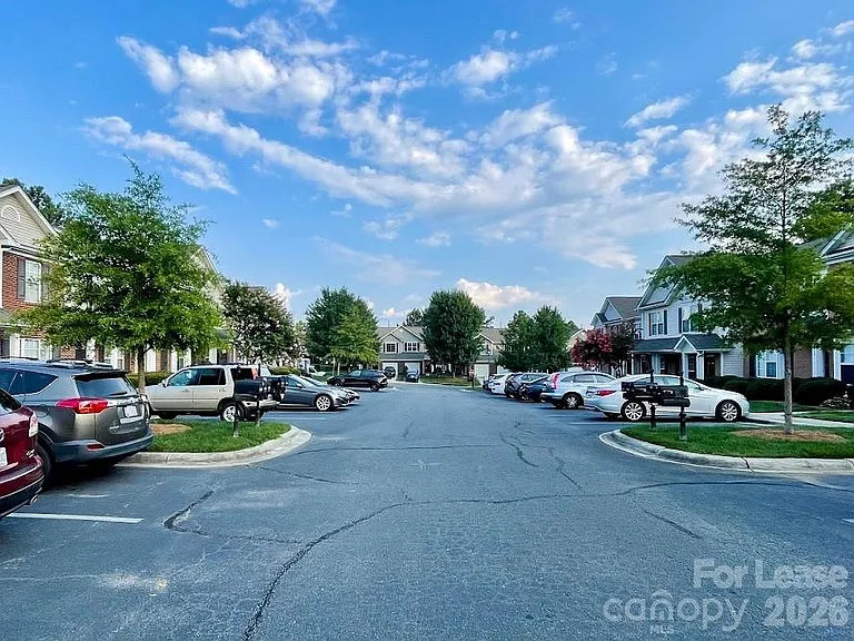 8049 Stoneham Ct — Photo 19