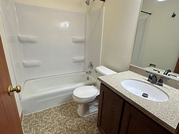 5th image of 375 Clark St #2