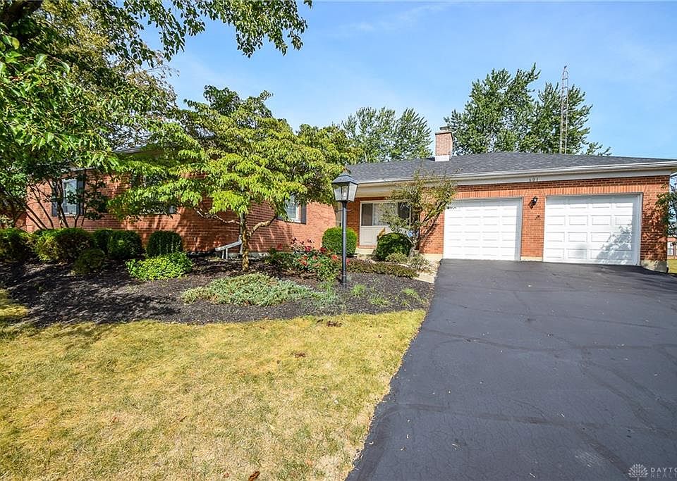 1st image of 601 Bradfield Dr