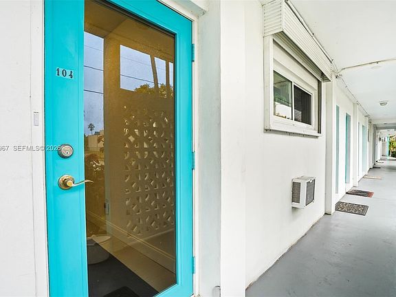 3rd image of 2500 Diana Dr APT 104