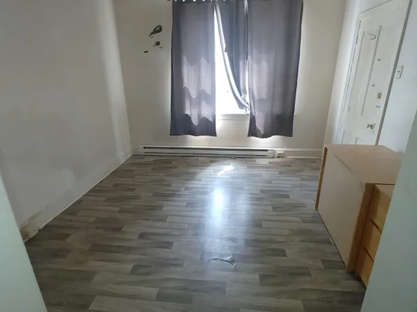 19 N Locust St APT 1, Hagerstown, MD 21740