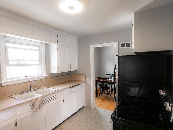5th image of 10540 W Spring Green ROAD