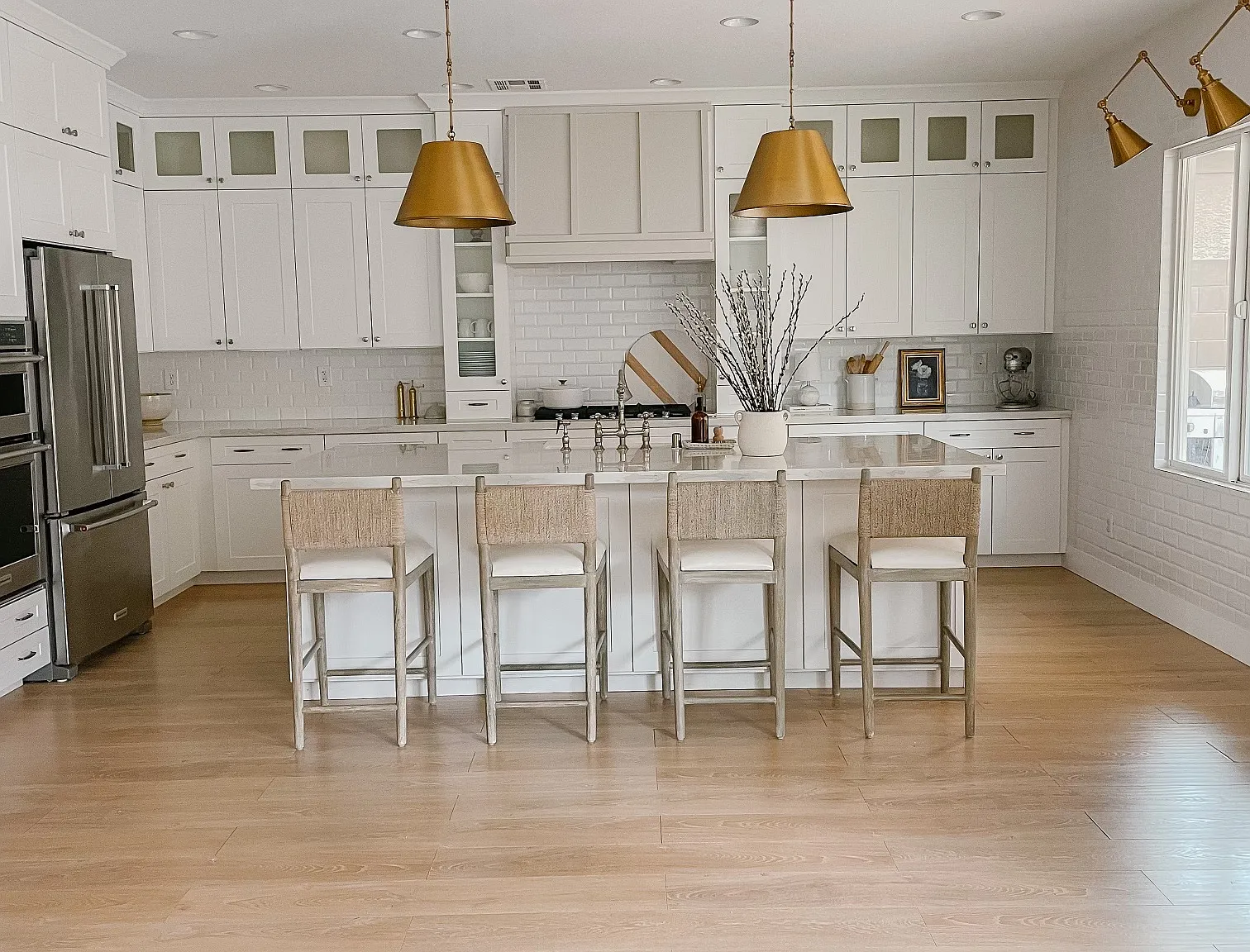 4 bed, 3.5 bath, 3021 sqft, $3,200 — Photo 1