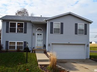 204 Vohland St, Washington, IL 61571