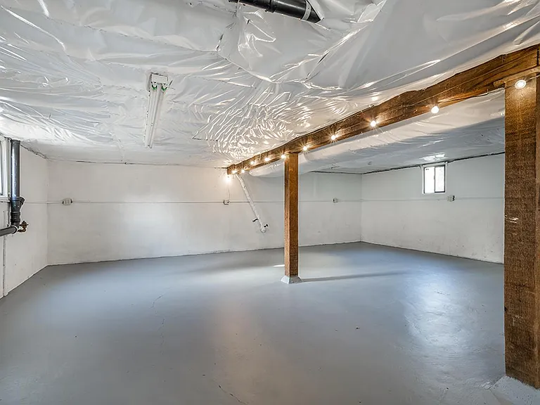 5324 N Maryland Ave — Photo 22