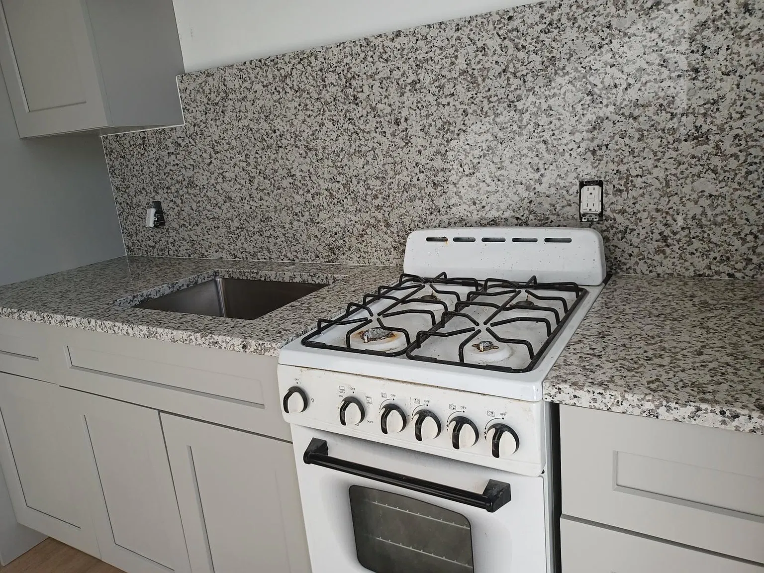 1 bed, 580 sqft, $1,550 — Photo 2