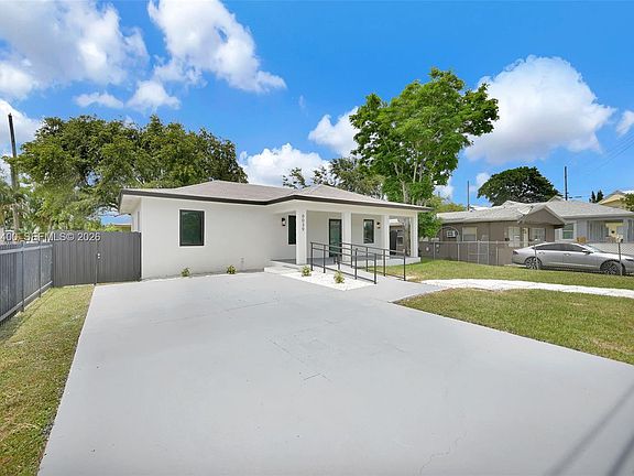 3rd image of 6039 SW 63rd Ter