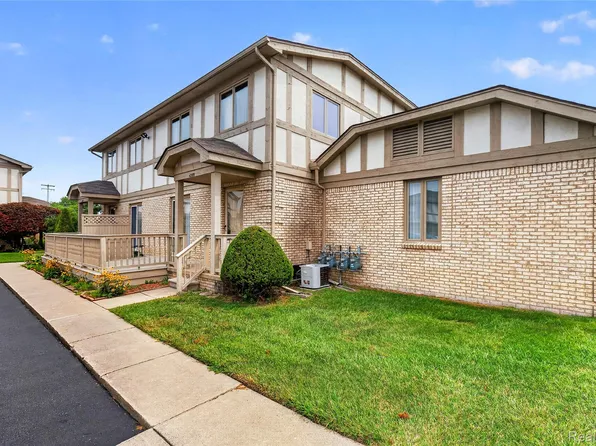 42015 Imperial Ln, Clinton Township, MI 48038